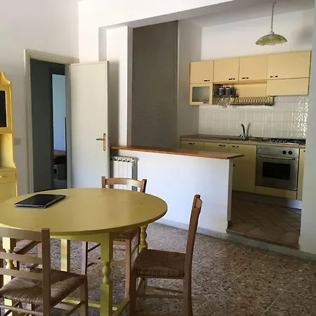 Terracina, In Centro, A Due Passi Dal Mare *